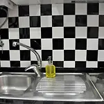 Cozy And Quiet Flat Near Avenida Da Liberdade * Lisboa