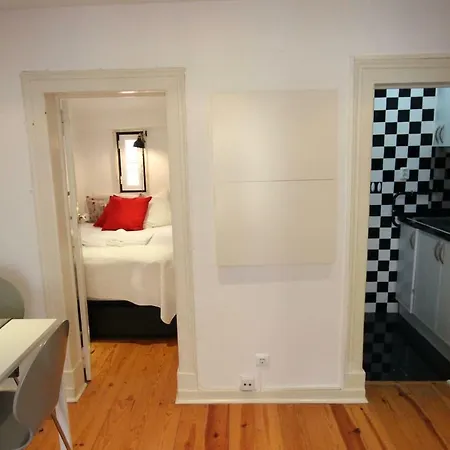 아파트 Cozy And Quiet Flat Near Avenida Da Liberdade *