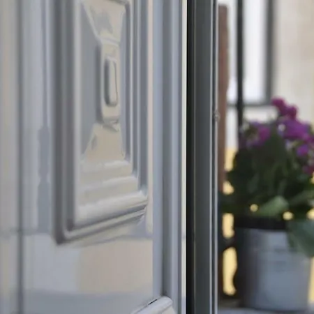 Cozy And Quiet Flat Near Avenida Da Liberdade * Lisbon
