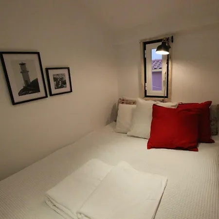 Apartment Cozy And Quiet Flat Near Avenida Da Liberdade *