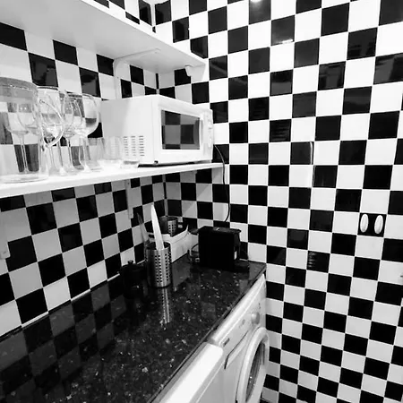 Cozy And Quiet Flat Near Avenida Da Liberdade Apartamento